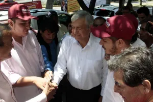 López Obrador anda de Cacería en Puebla