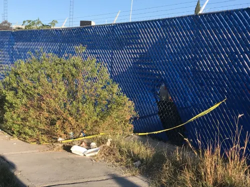 Hallan cuerpo decapitado en Lomas de San Miguel