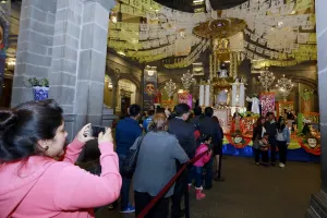 Gran afluencia de visitantes al Corredor de Ofrendas