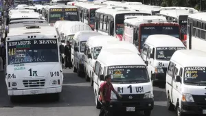 Emplazan transportistas al gobierno; hasta noviembre esperarán