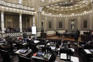 Congreso inicia procedimiento contra Eliseo Zayas