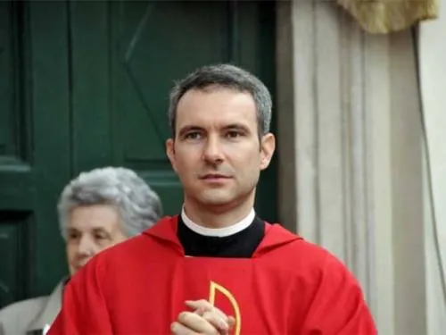 Cae en el Vaticano sacerdote acusado de pornografía infantil