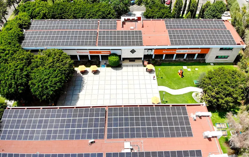 universidad-anahuac-puebla-paneles-solares