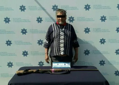Detiene Policía Municipal de Puebla a hombre por ataques peligrosos