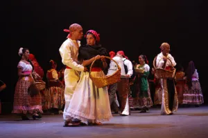 Celebra Ballet Folklórico de la BUAP 2,500 representaciones