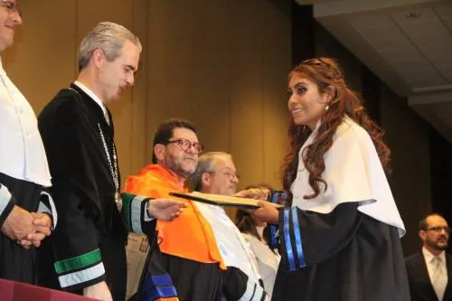 Mil 110 estudiantes UPAEP egresan de licenciatura, maestría y doctorado