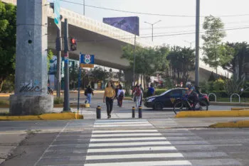 Ayuntamiento de Puebla realiza mantenimiento a red de semáforos en la Calzada Ignacio Zaragoza