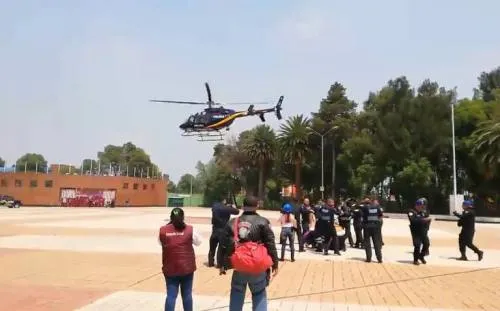 Mujer no se aventó del tercer piso por alerta sísmica, sólo resbaló, aclara Procuraduría