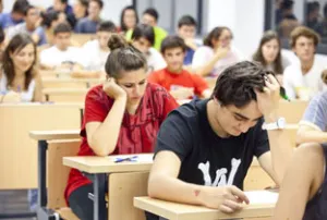 Universitarios sufren algún tipo de discriminación