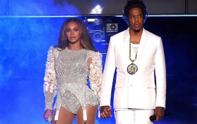 Jay-Z junto a Beyoncé. Foto: Facebook