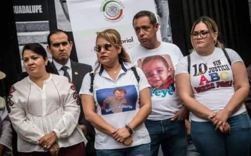 “No nos escucharon”, papás de la Guardería ABC abandonan reunión con AMLO
