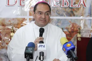 Visita Obispo Auxiliar a files del Cereso de Tecali