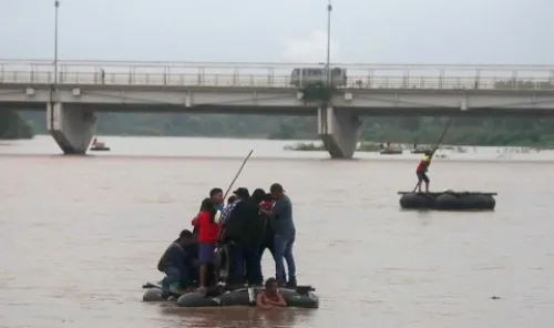 EU reporta récord de migrantes detenidos en frontera con México