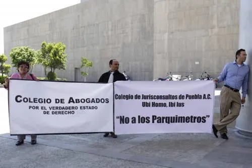 Abogados protestan en Ciudad Judicial por la instalación de parquímetros