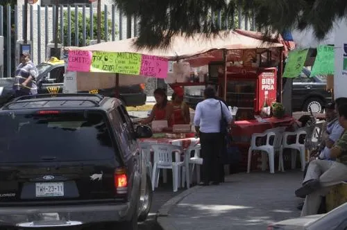 Muchos de los ambulantes instalados en La Margarita son condóminos: Verdín