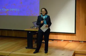 Alumnos Cecyte reciben cátedra de Premio Nacional de Ciencias y Artes
