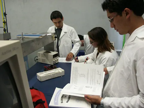 Recibe Ibero Puebla donación de software para laboratorios de ciencias e ingenierías