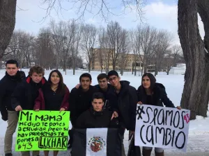 El mundo se une a exigencia de aparición de estudiantes de Guerrero