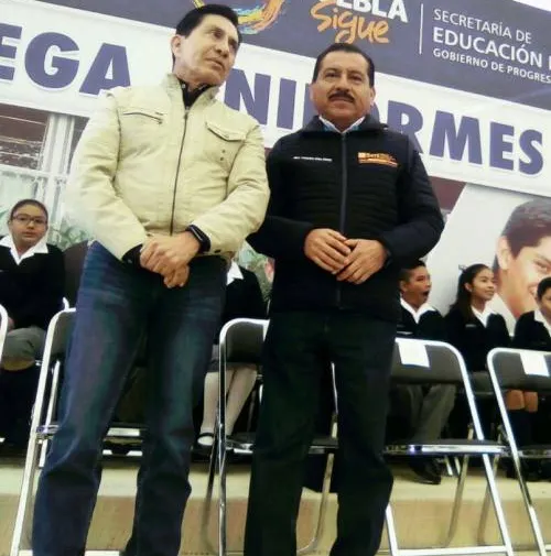 El SNTE se suma al agradecimiento por la entrega de zapatos y uniformes escolares