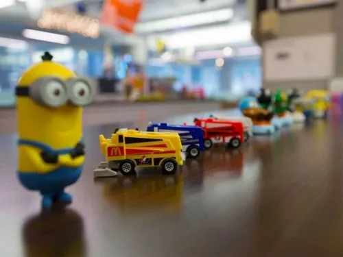 McDonalds le dice adiós a los plásticos en su cajita feliz