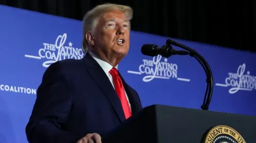 Hispanos, los que más quieren el muro con México, asegura Trump