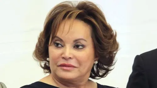 Elba Esther Gordillo ‘estrena’ Twitter con mensaje navideño