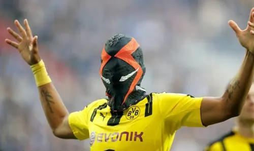 Malestar por la máscara de Aubameyang