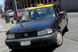 Al menos 5 colonias de Puebla, con más robos a taxistas