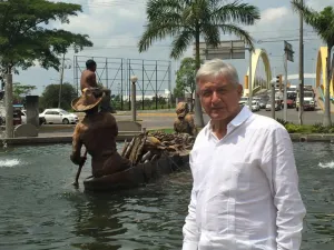 Ordena Tribunal retirar spot de AMLO por promoción personalizada