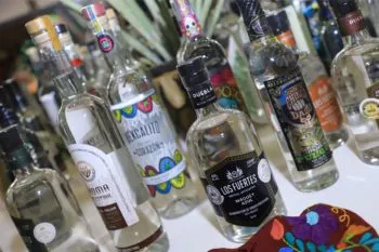 Izúcar y Tecali promueven sus artesanías y atractivos en el cierre de la Feria de Puebla 2024
