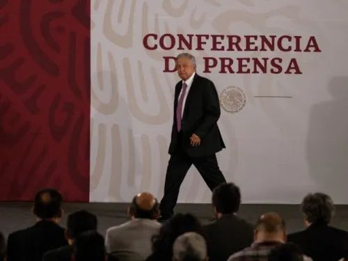 Si hay falta de medicamentos o de equipos, se resuelve: López Obrador