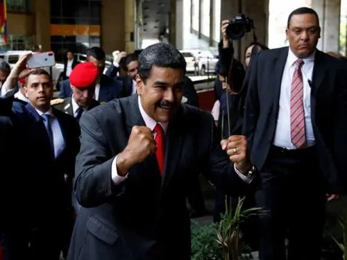 Expulsa Maduro a principales diplomáticos de EU en Venezuela