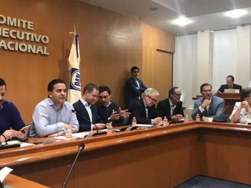 RMV sale ganón, PAN aprueba consulta a militancia para definir candidato presidencial