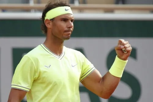 Nadal arrolla a Nishikori y enfrentará a Federer en semifinales de Roland Garros