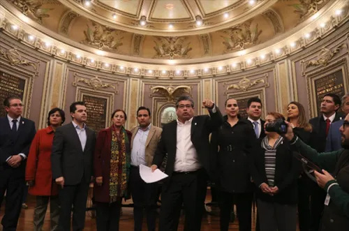 ¿Congreso o casa de la risa?