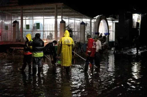Lluvia provoca inundaciones en 85 casas y comercios en Izúcar de Matamoros