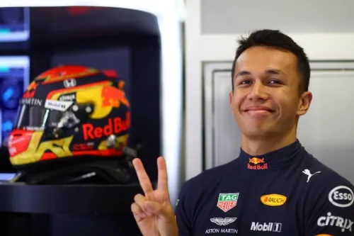 Red Bull confirma a Alexander Albon para temporada 2020