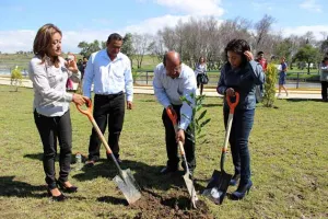 Cuautlancingo conmemora Día del Medio Ambiente con reforestación