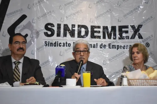 Pese a investigación, Sindemex da voto de confianza a Higuera