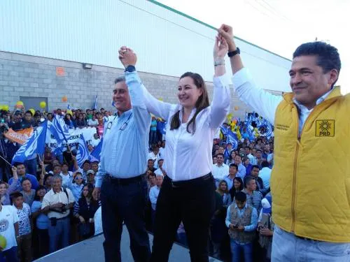 Martha Erika Alonso  cierra precampaña en Tehuacán