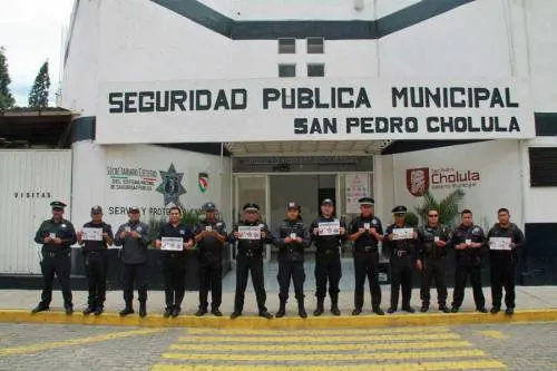 Reciben policías de San Pedro Cholula cartilla de la FEPADE