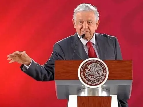Durante corrupción en Pemex y CFE, calificadoras callaron: López Obrador