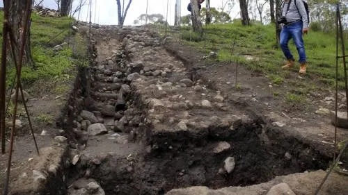 Descubrimiento arqueológico en el cerro de Amalucan no será expuesto al público: INAH