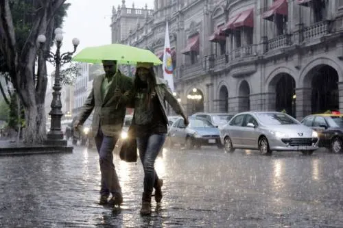 ¡Saque el paraguas!  Se prevén  tormentas fuertes en la entidad  poblana; hoy entra el Otoño