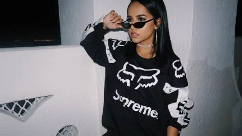 Becky G impacta con sexys fotos en Instagram