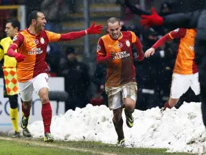 Juventus no pudo con el frío de Turquía; Galatasaray la echa de la ECL