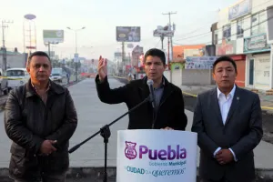 Eduardo Rivera supervisa obras de modernización con concreto hidráulico