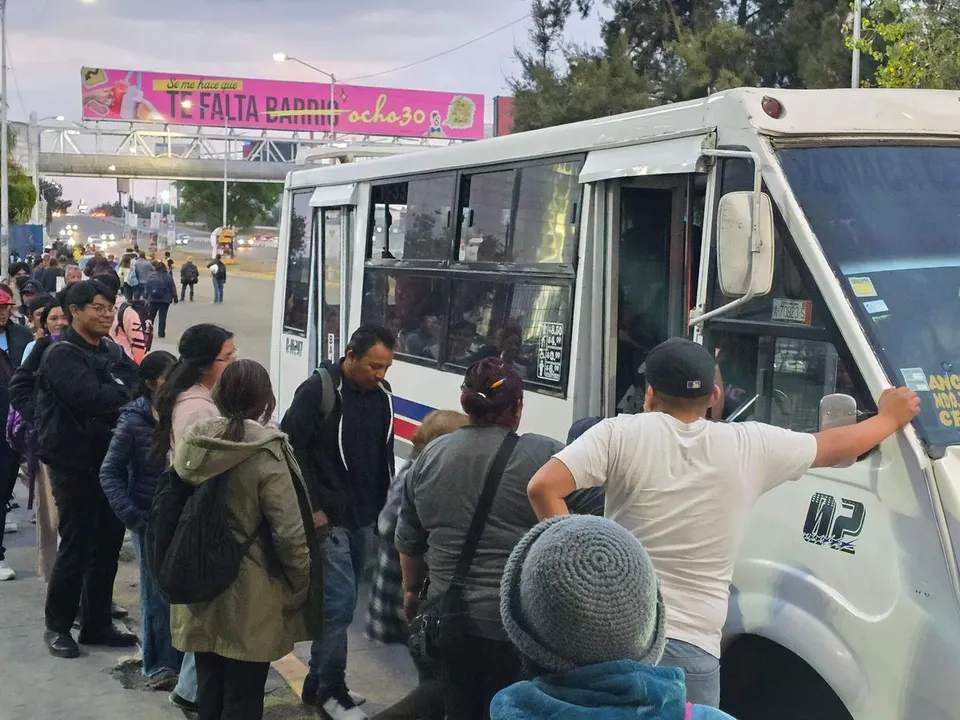 Transporte Publico Filas Pasajeros