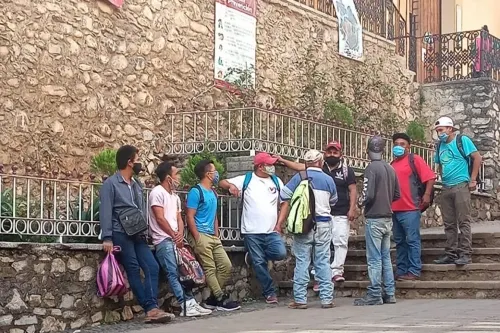 Pillan al edil de Huauchinango violando cuarentena y le clausuran su hotel