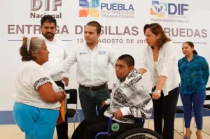 Refrenda SEDIF acciones a favor de personas con discapacidades